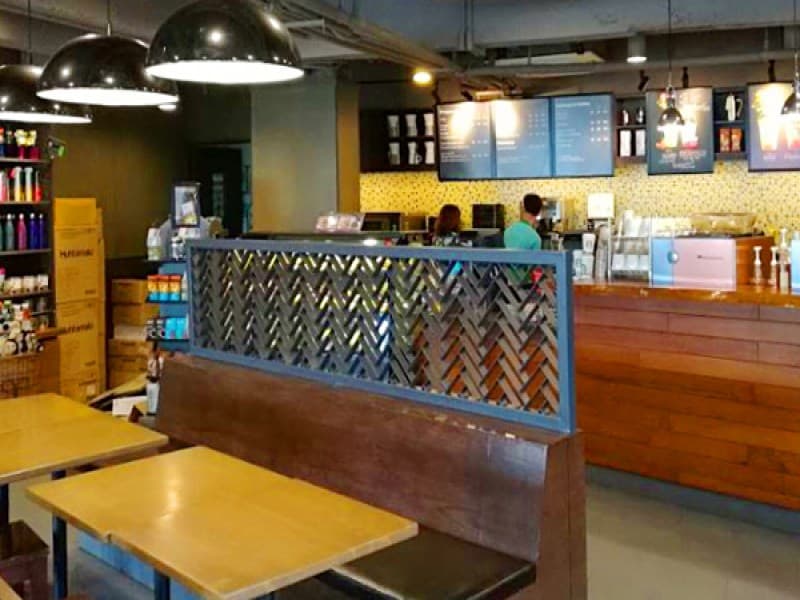 Starbucks at Taweewong Rd - Image 1